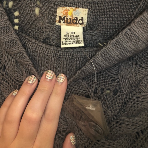 Grey Mudd L-XL Crocheted Poncho - Picture 2 of 2